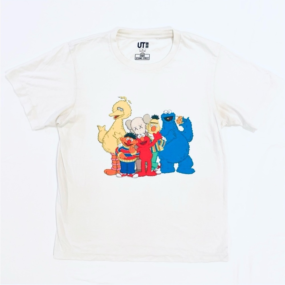 KAWS x Uniqlo x Sesame Street Tee Mens Small Group #2 2022 T-Shirt Bert Ernie